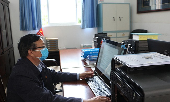 1584089224767667.jpg 1.黄杰品校长作寒假工作总结,并对新学期工作作具体部署.JPG