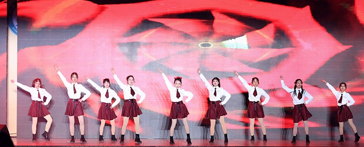 学生舞蹈《yes ok》.JPG