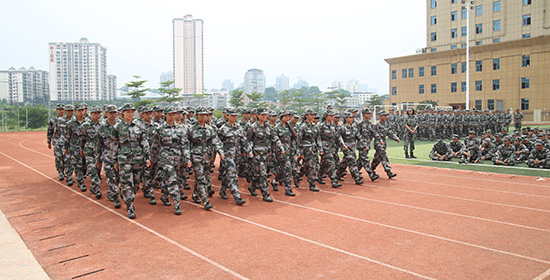 1663834575970747.jpg 3.第15连(2022级汽修4班、物流班)展示军训成果.jpg