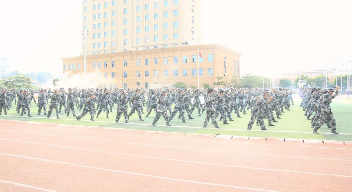 7.匕首操表演.jpg