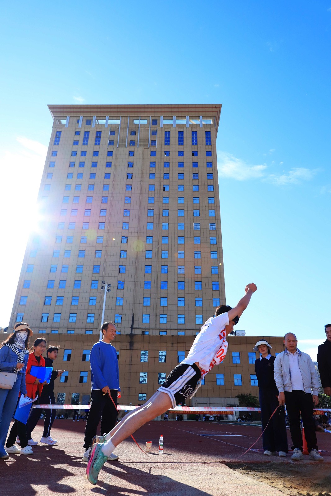 1763967903383942.jpg 1763967903383942.jpg